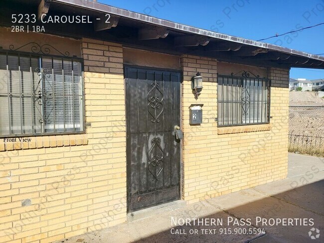 Building Photo - Adorable 2 Bedroom Westside Apt! Unit 2