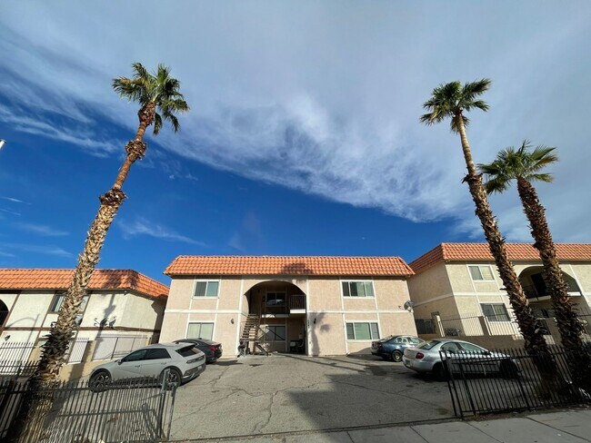 6945 Mendon Ln Unidad 6945 Mendon #3