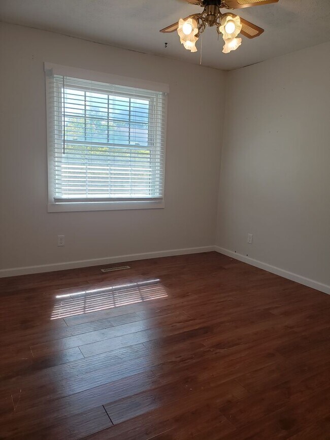 Home For Rent Bellevue. Rental For Rent in Bellevue, NE