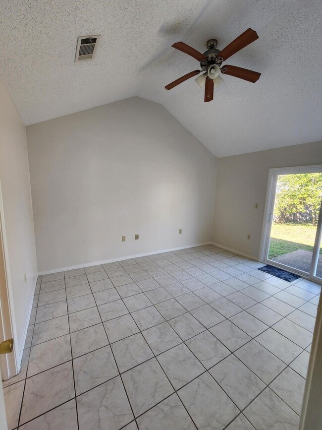 Photo - 1891 Heartland Dr