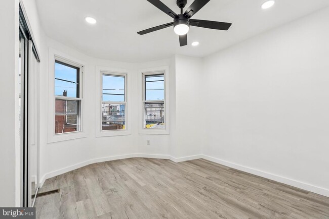 Building Photo - 2359 Ann St