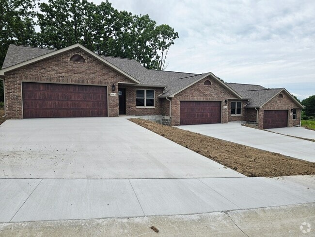 Building Photo - 3030-MF3-E5 Unit A Rental
