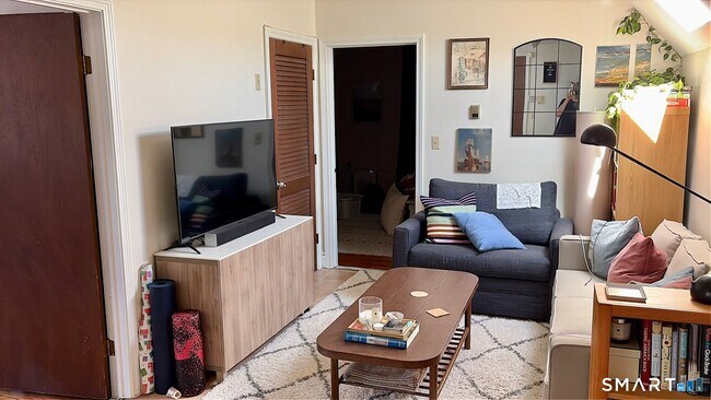 Photo - 771 Orange St Unit 3rd Floor