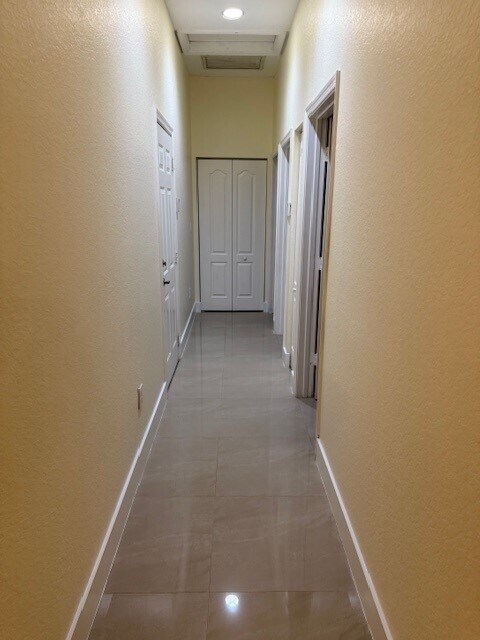 Photo - 2304 NE 37th Terrace