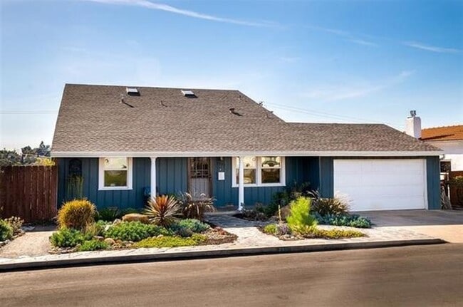 La Mesa Detached 4Br/2BA located in Academ... - La Mesa Detached 4Br/2BA located in Academ... House