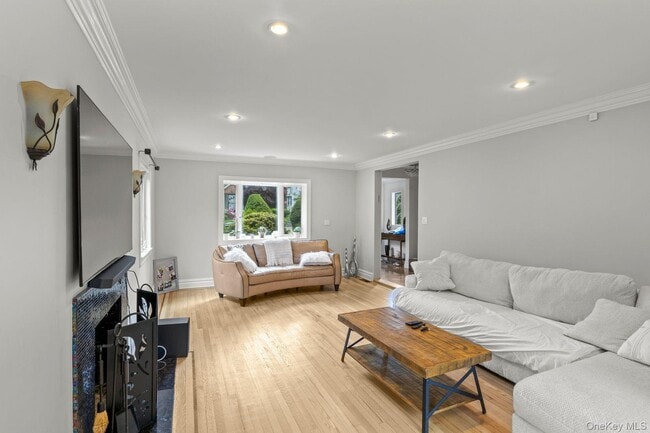 Photo - 41 Allenwood Rd