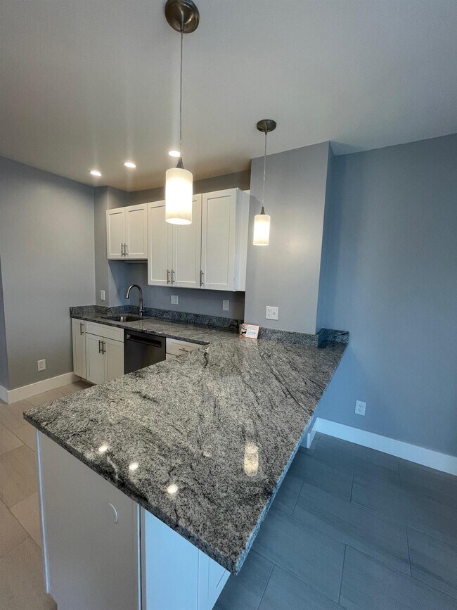 Photo - 356 Somerville Ave Unidad 3