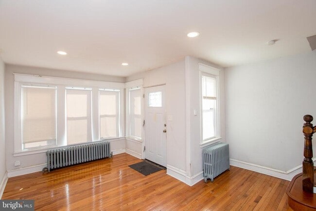 Photo - 6228 Erdrick St