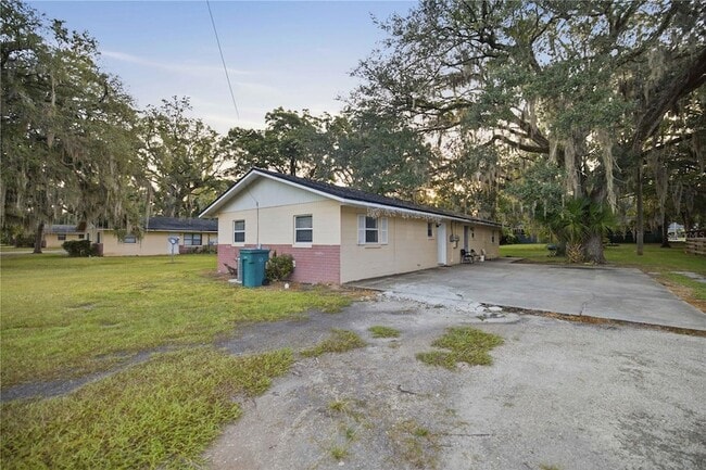 421 NE 26th Ct
