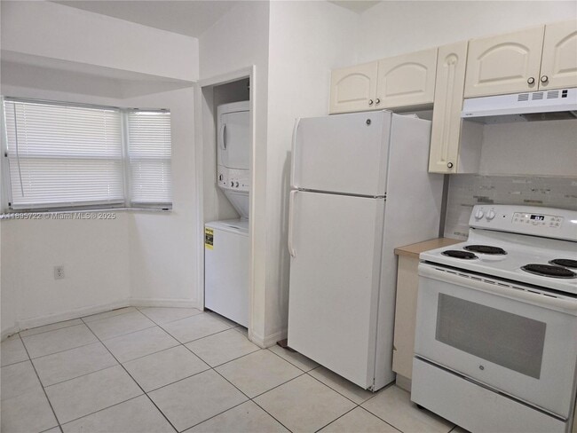 Photo - 2920 SE 12th Rd Unit 204-30