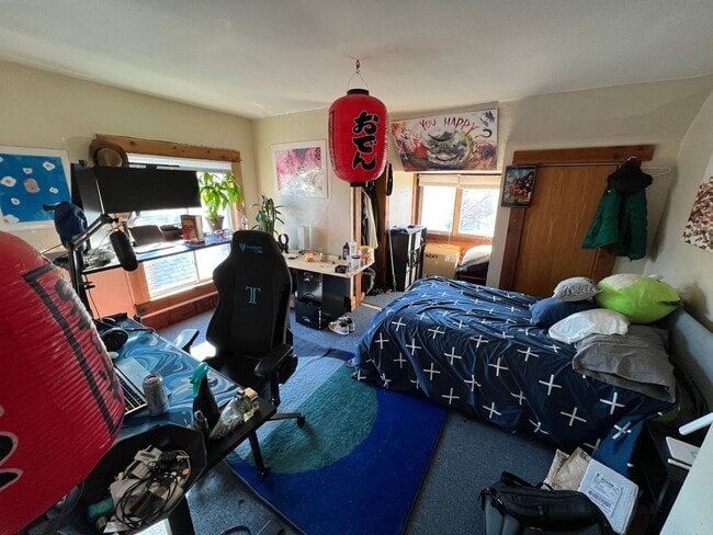 Photo - 2944 N Maryland Ave Unit Upper