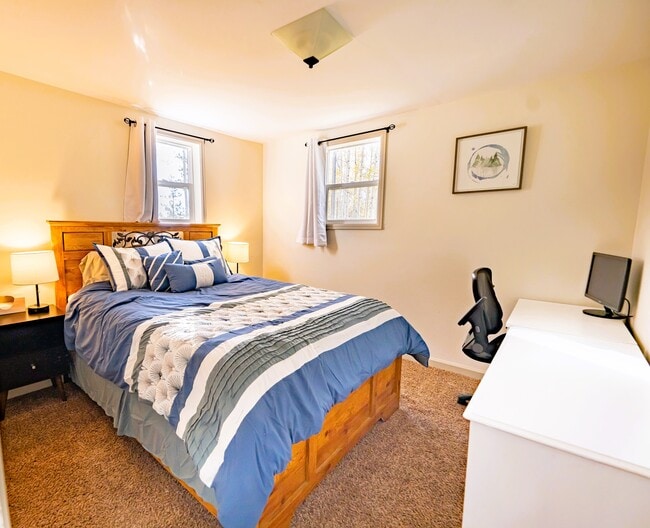 Photo - 220 Burland Dr