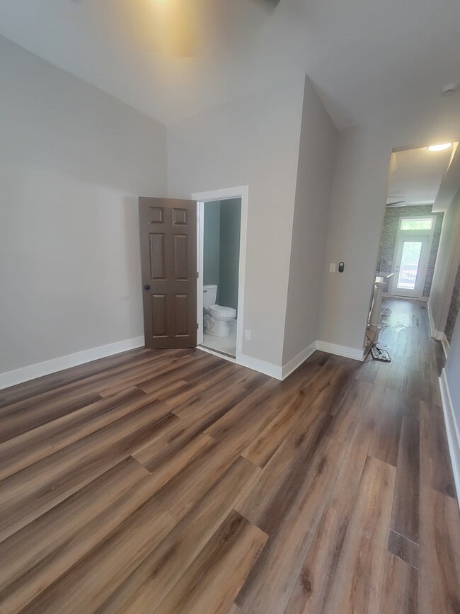 Photo - 444 Dayton St