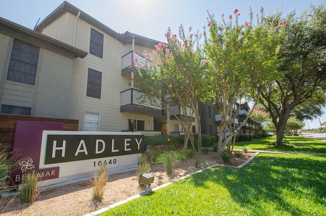 Hadley At Bellmar Apartments For Rent In Dallas Tx Forrent Com