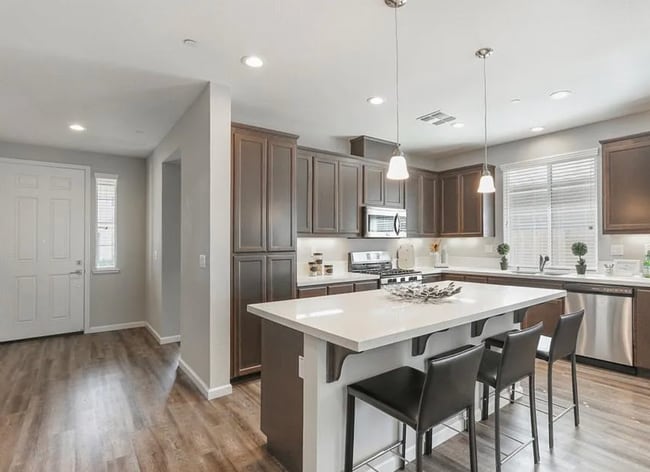 Photo - 1559 Hutchison Valley Dr