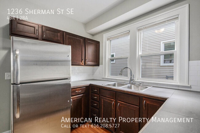 Photo - 1236 Sherman St SE