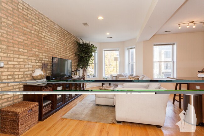 Photo - 3750 N Wilton Ave Unit 4