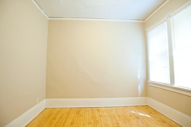 Photo - 3000 N Oakland Ave Unit 7