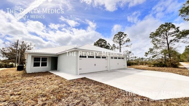 Building Photo - 4165 Hammock Rd