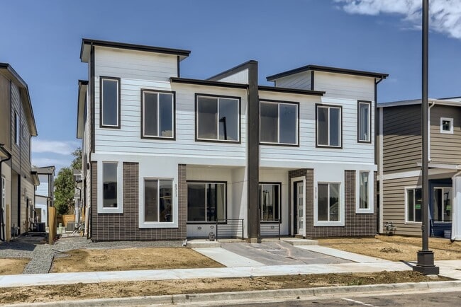 5315 E 63rd Pl