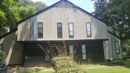 Building Photo - 663 Watson St