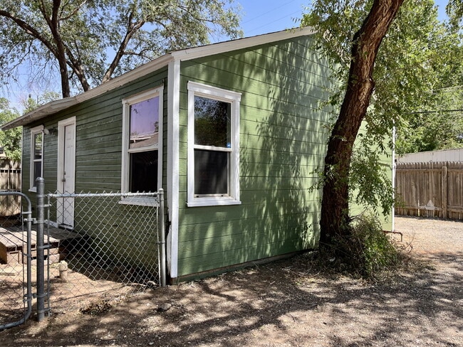 Convenient 1 Bedroom Apartment - Close to ... - Convenient 1 Bedroom Apartment - Close to ...