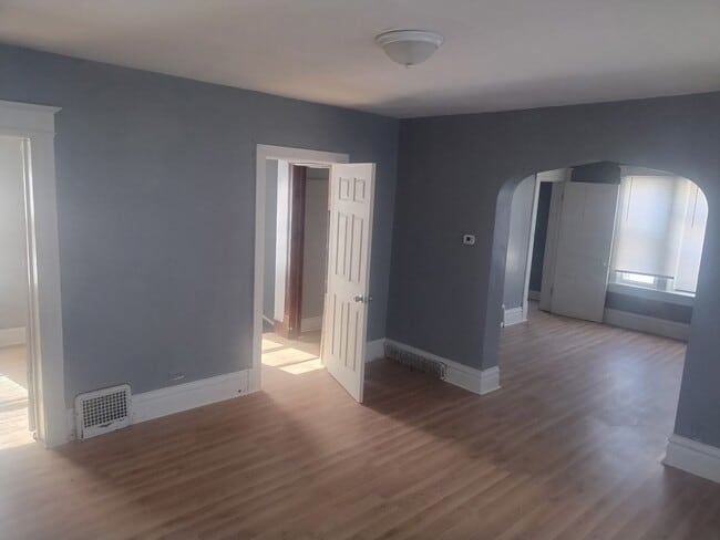 Photo - 2 Bedroom Upper