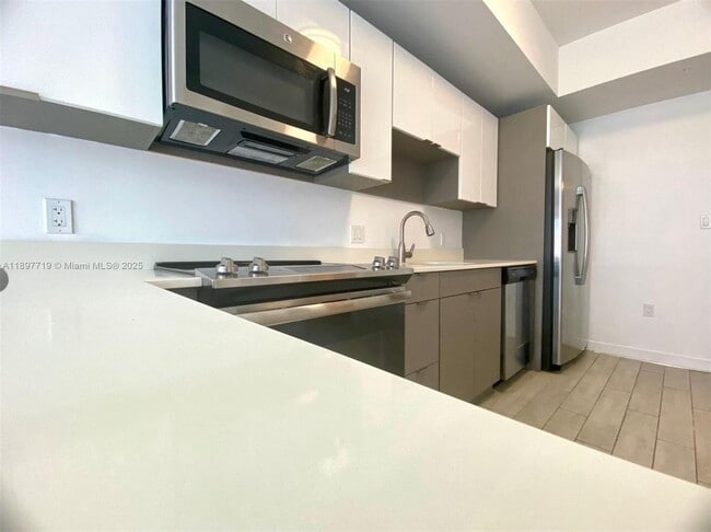 Photo - 321 NE 26th St Unit 514