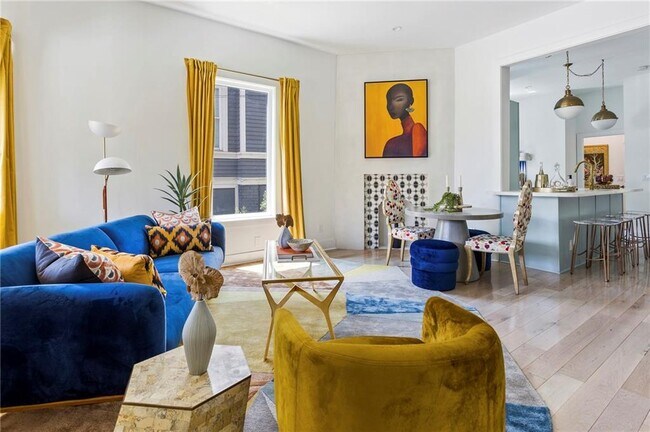 Photo - 970 Charles Allen Dr NE