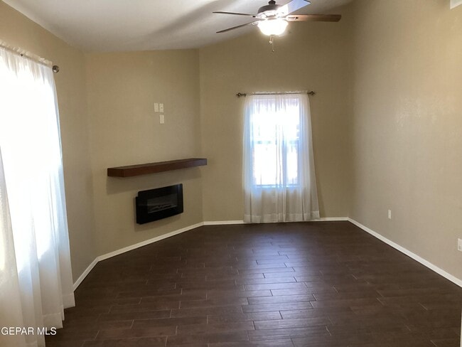 Photo - 5793 Crest Dr