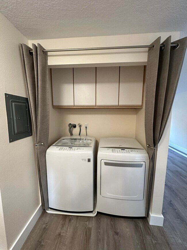 Photo - 335 SW 1st St Unit 2