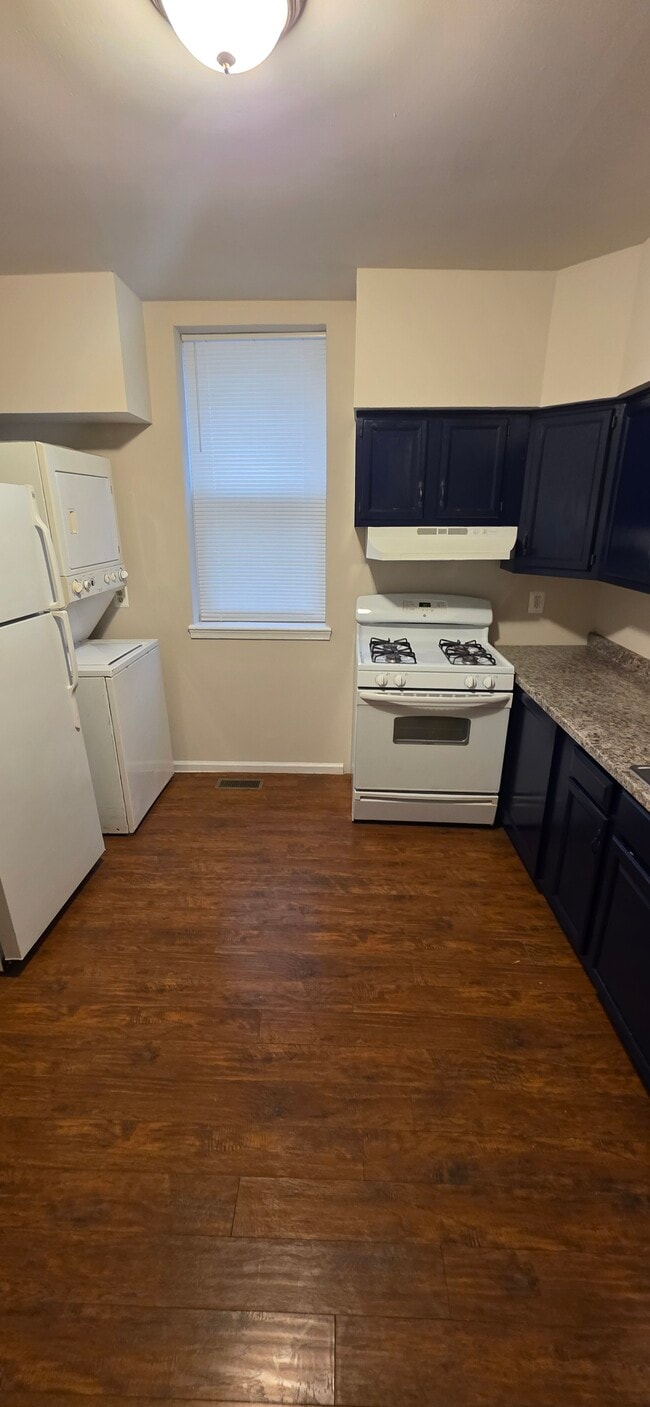 Photo - 120 S Mount St Unit Apt 1