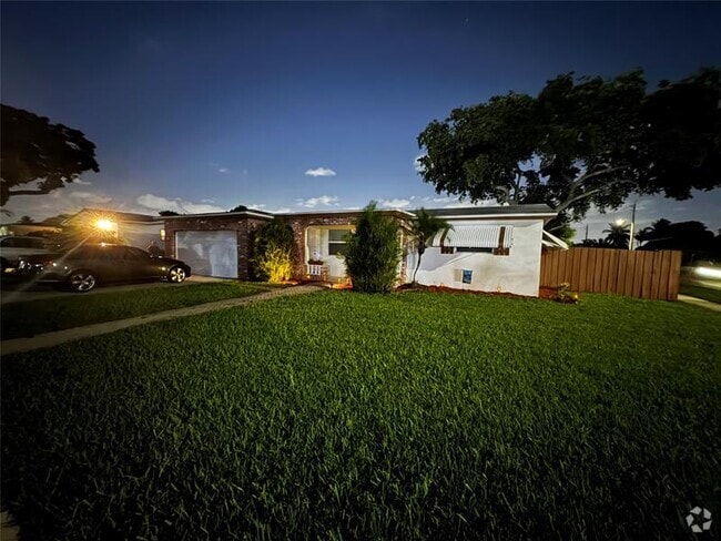 Building Photo - 6598 NW 4th St Rental