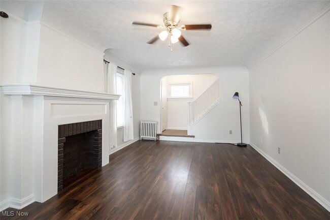 Photo - 4082 W 204th St