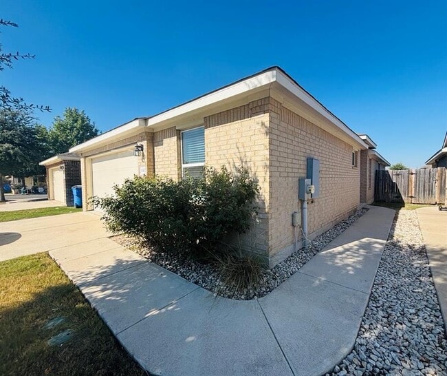 Photo - 1302 Golden Barley Dr