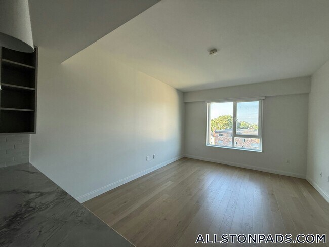 55 Brighton Ave Unit 418
