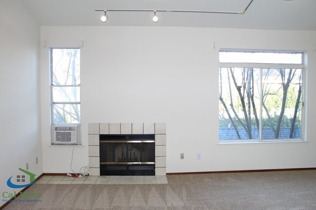 Photo - $2,495 - Upstairs 2 Bedroom/1 Bath Condo Unit 2B