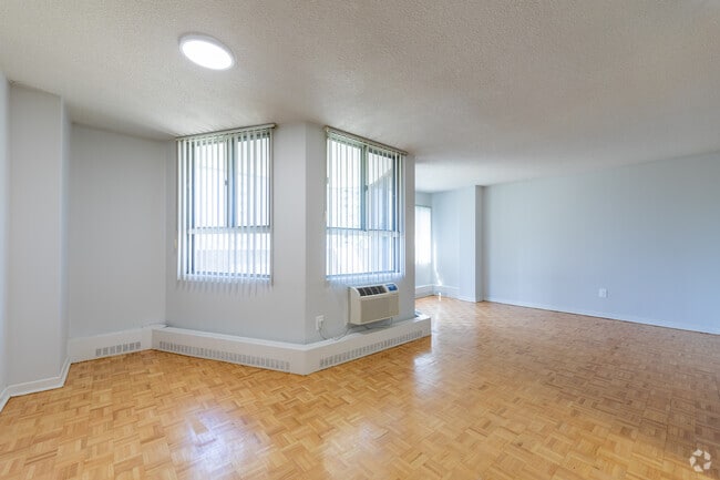 3BR, 1BA - 857SF - Living Room - The Forestwoods