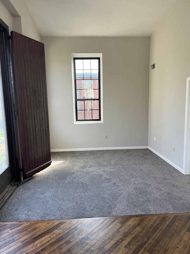 Photo - 234 W Clarke Ave Unit Apt. 1