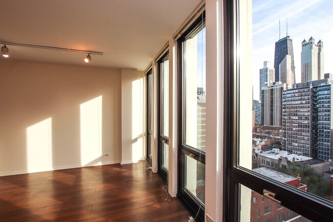 Photo - 1 E Scott St Unit 1406