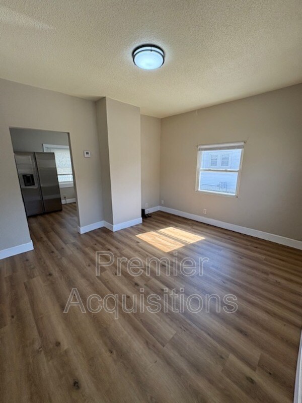 Photo - 2920 Hillcrest Ave