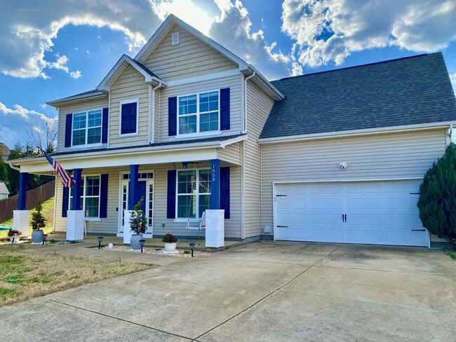 Great Location!! - 3 bedroom 2.5 bath home - Great Location!! - 3 bedroom 2.5 bath home