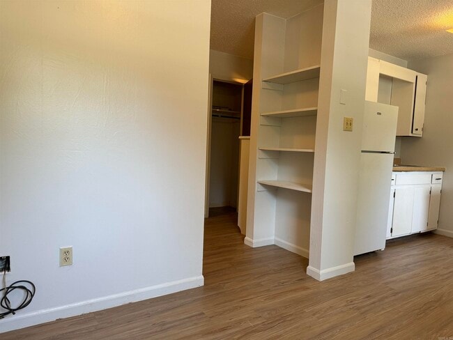 Photo - 1600 N Lane St