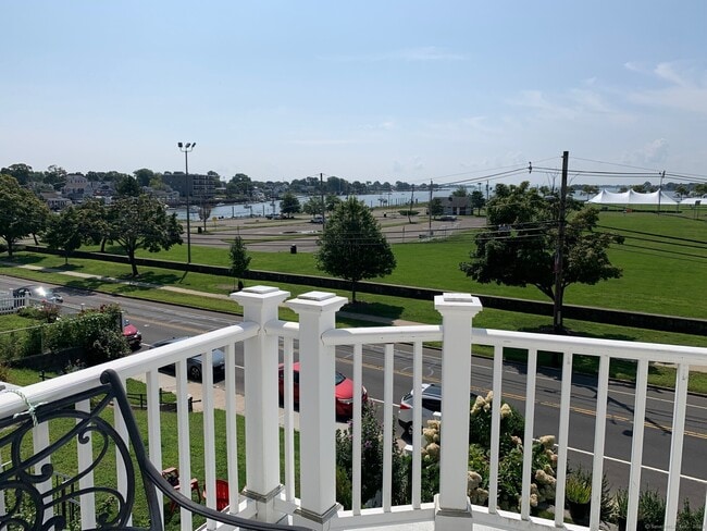 Photo - 35 Seaview Ave Unidad 2nd fl