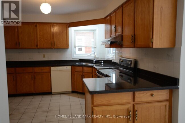 Photo - 129 Lyndhurst Dr