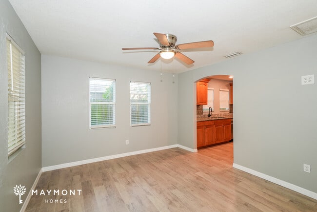Photo - 1705 E Lambright St N