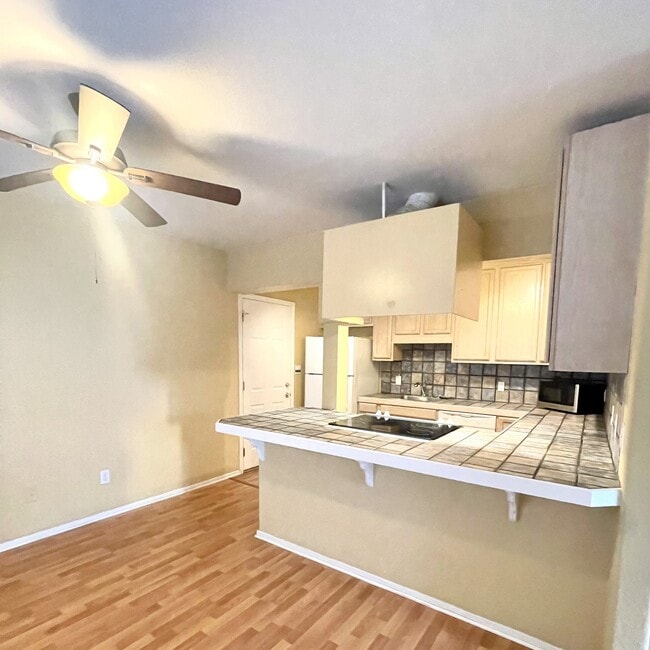 Photo - 134 Cypress St Apartamentos Unidad B