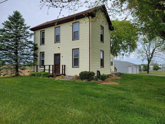 Photo - 2415 Donegal Springs Rd