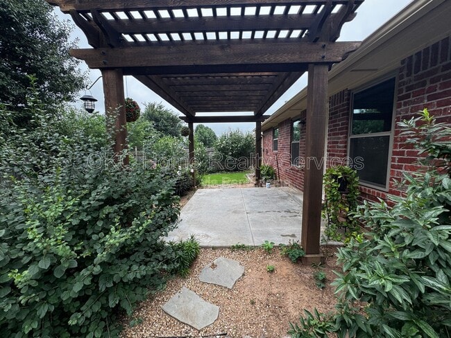 Photo - 8020 Kaden Rd