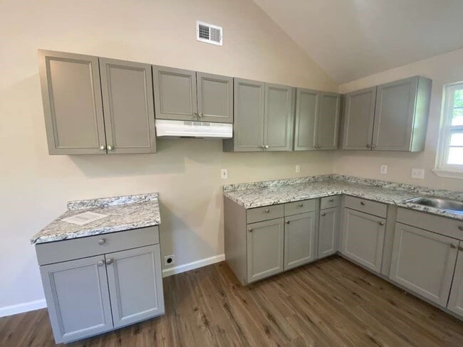 Photo - 283 Wood Fern Dr